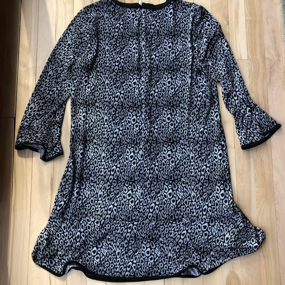 LIKE NEW! Michael Kors Black/White Animal Print Knee Length Dress-Large